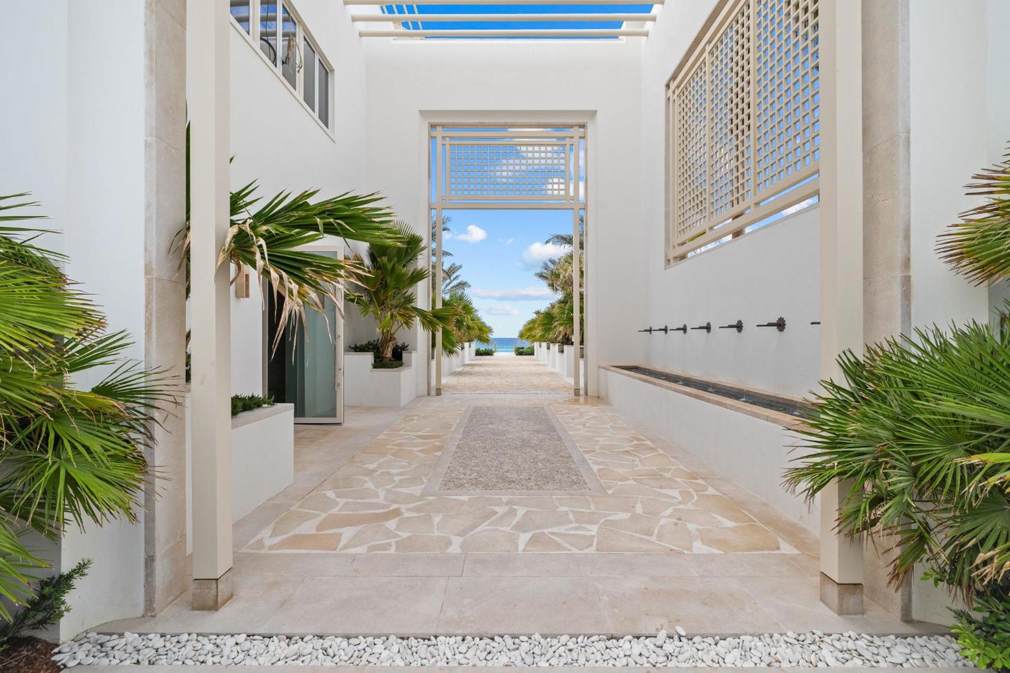 Kaiya Beach Resort Inlet Beach Esterno foto