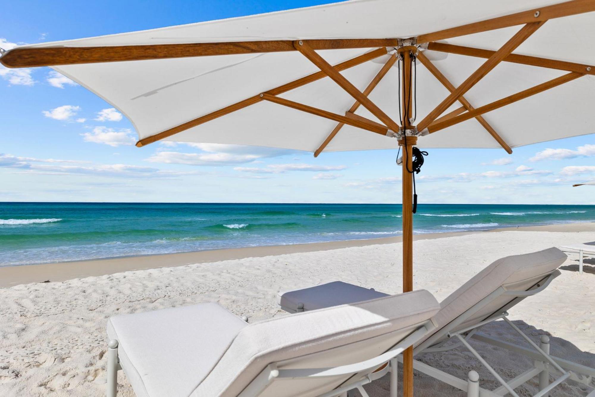 Kaiya Beach Resort Inlet Beach Esterno foto